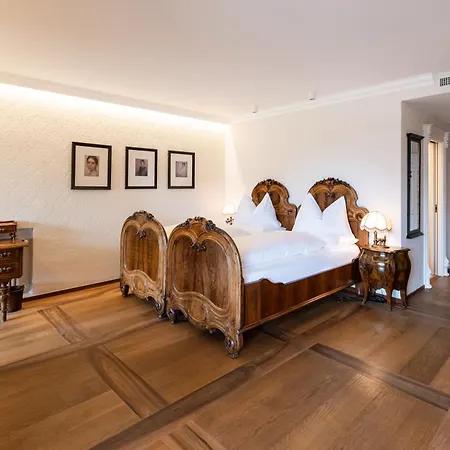 卡斯特尔弗莱堡瑞莱斯城堡酒店 酒店 梅拉诺